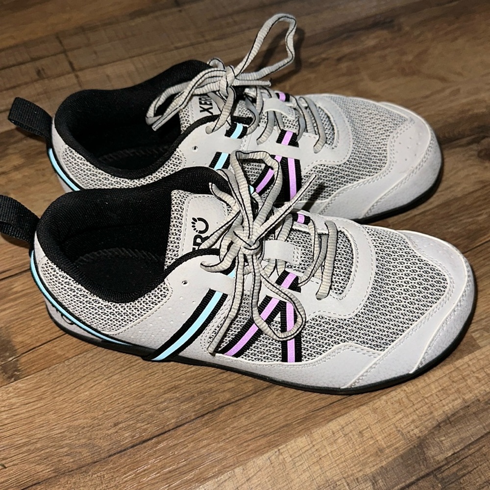 Zero prio shoes size 7